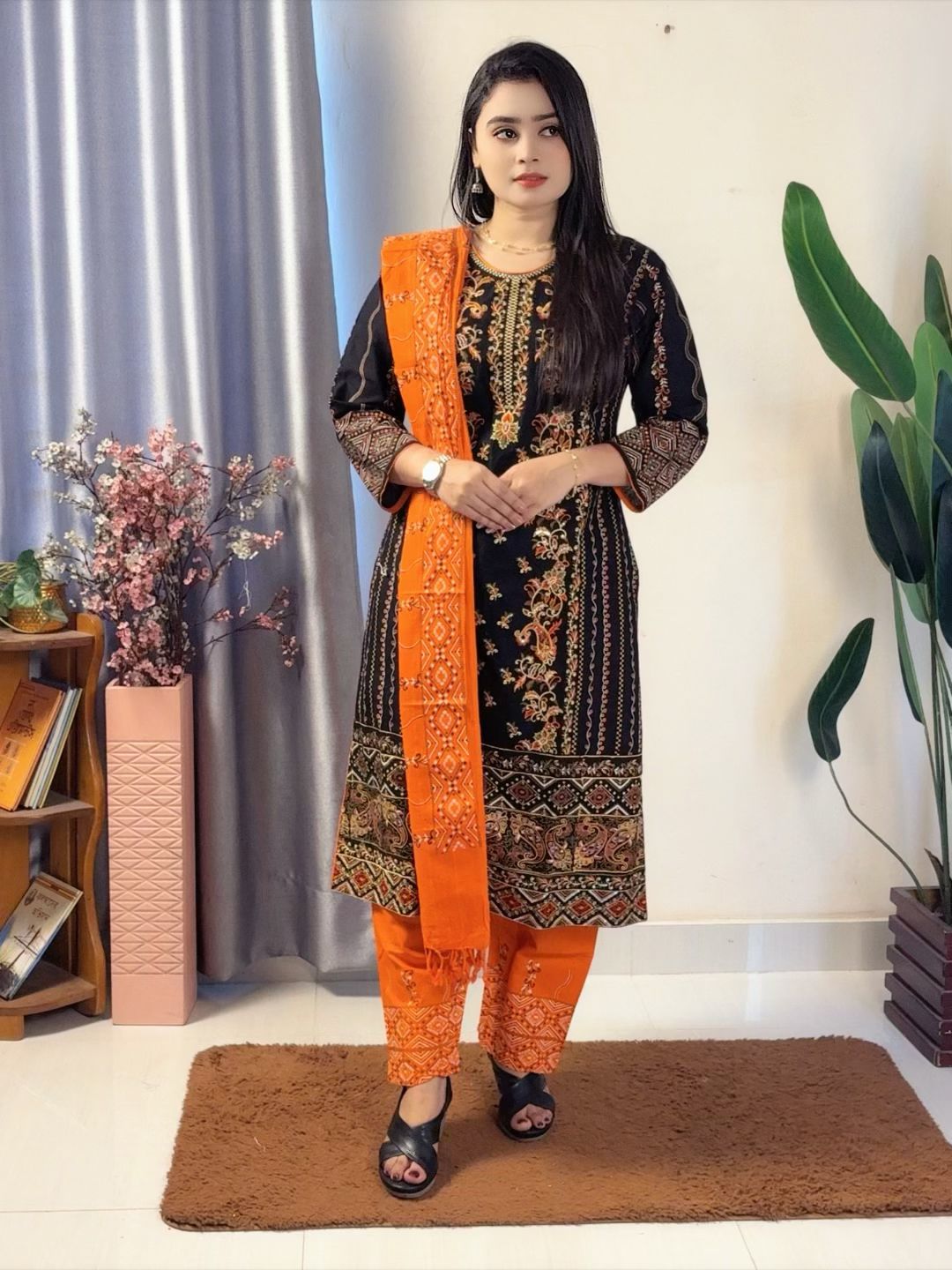 Boutique (3-Piece) - Image 2