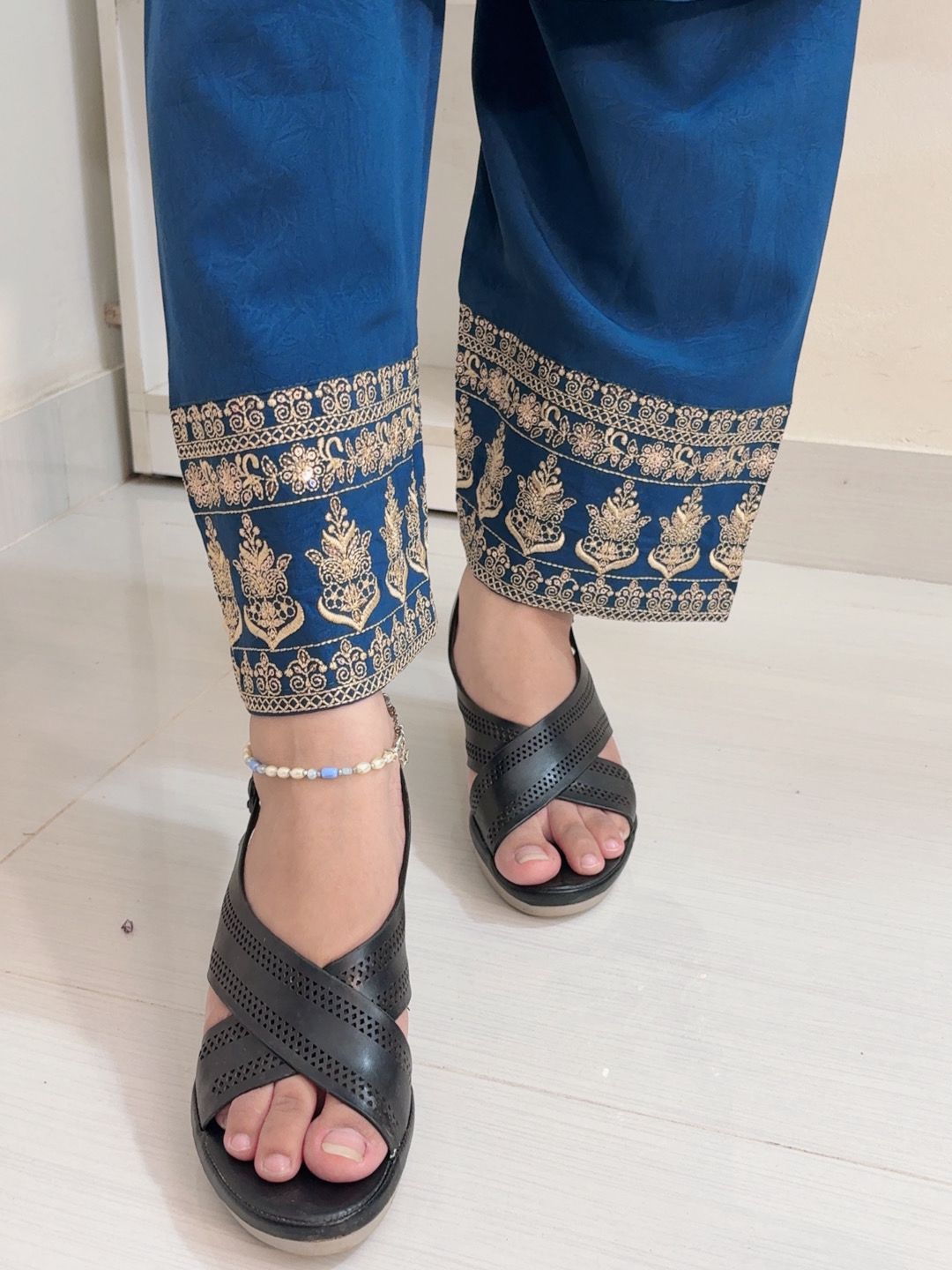 Vangchar (Cord Set) - Image 3